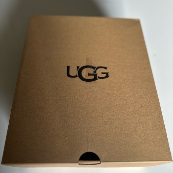 UGG Ankle boot - Size 7 - Picture 8 of 8